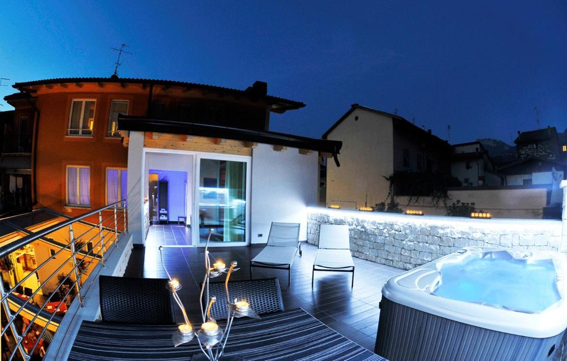 Albergo Alla Torre Caldonazzo Esterno foto
